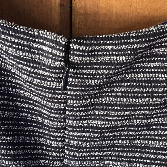 LOFT Black and White Striped Midi Dress Size 6 V Neck Lined Sleeveless - Picture 8 of 9